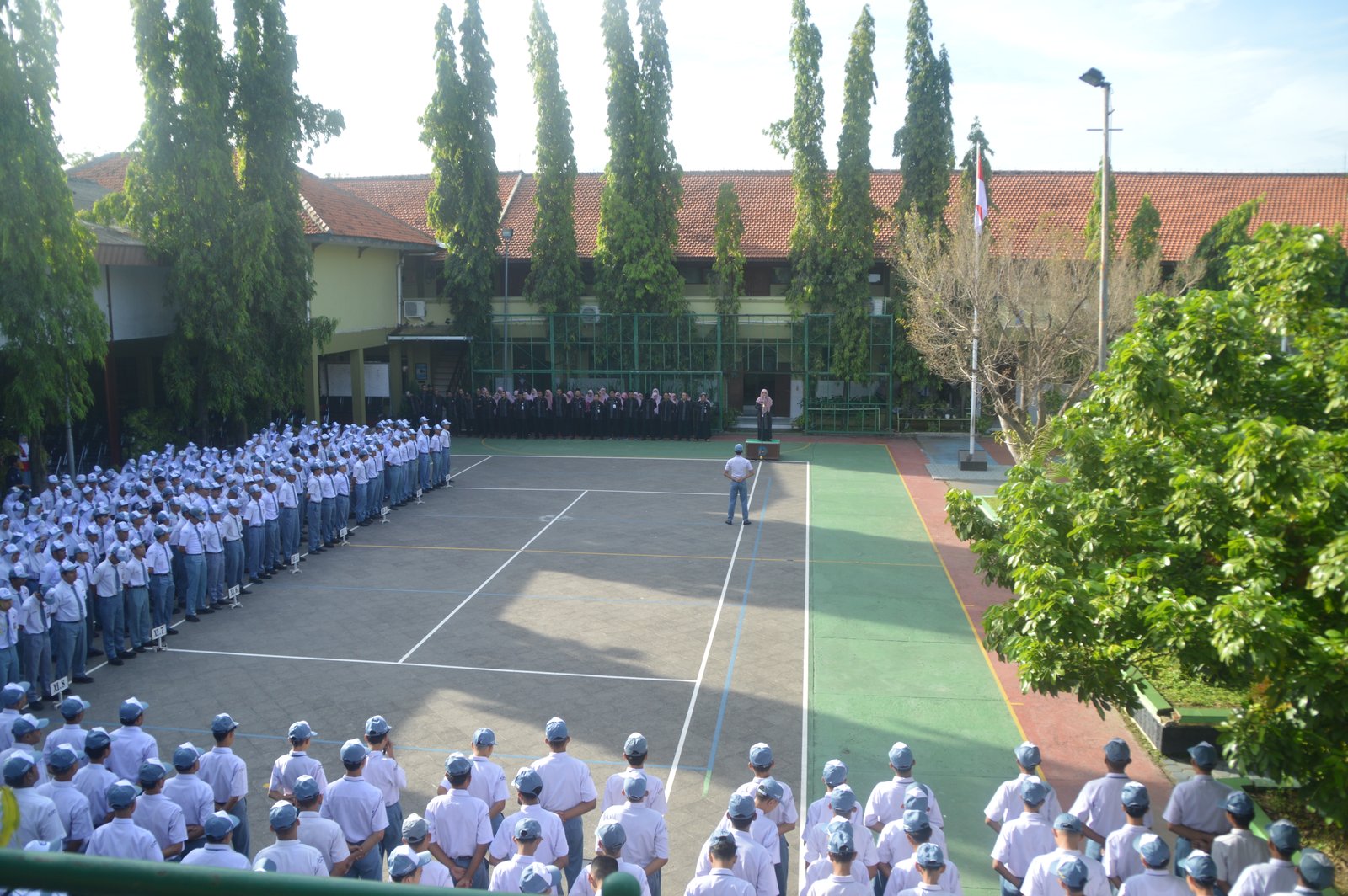 Apel Pagi Penuh Haru, Kepala SMA Negeri 1 Slawi Ibu Sunarni, M.Pd Berpamitan Menuju Tugas Baru